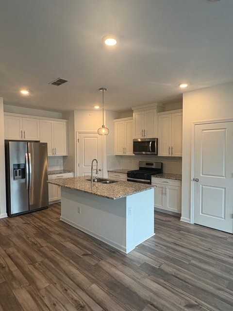 242 Bald Ave - Photo 2 of 13