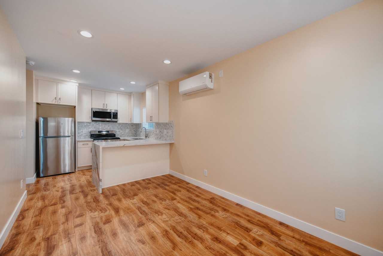 2703 W Alondra Blvd #A - Photo 6 of 10