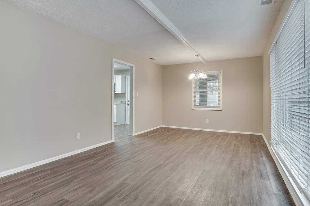 3402 Longleaf Dr #8 - Photo 2 of 11