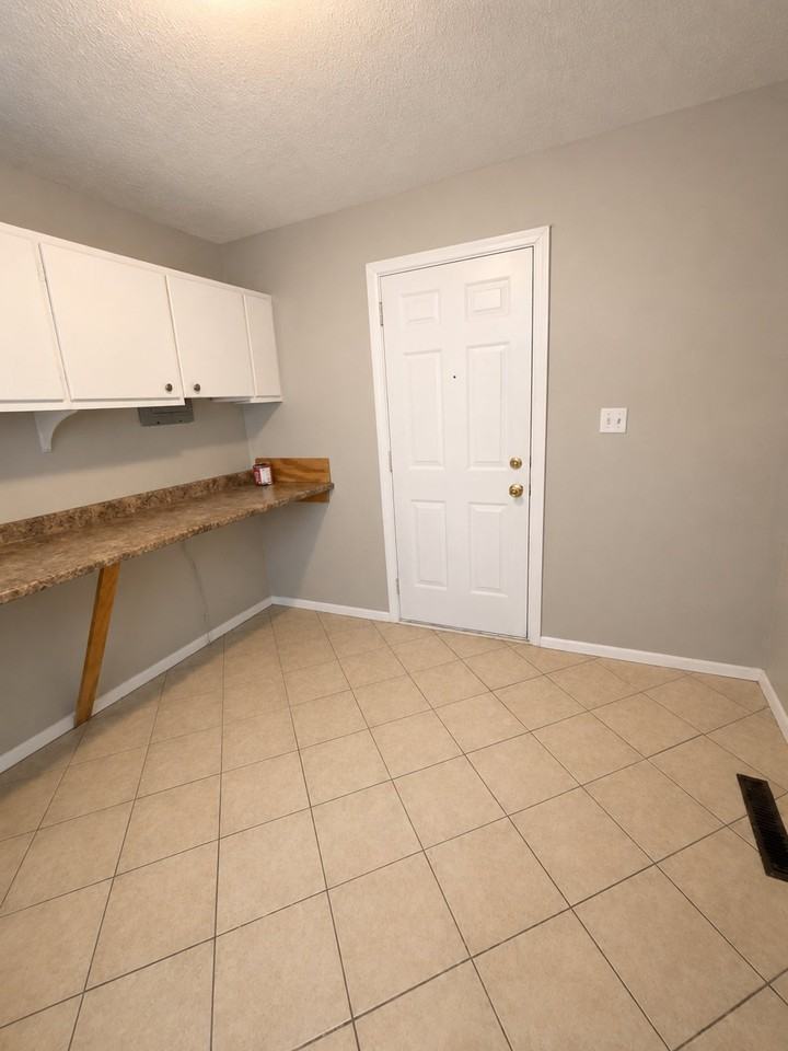 8286 Ford Ave - Photo 7 of 10