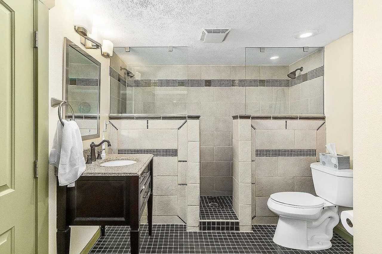 1202 E 36th Ave - Photo 5 of 14