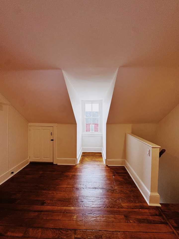 649 S Queen St - Photo 7 of 15