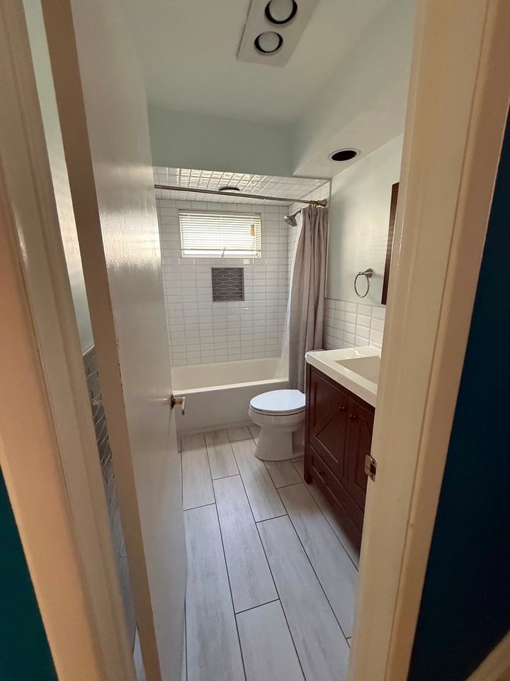 768 Dearborn St - Photo 6 of 12