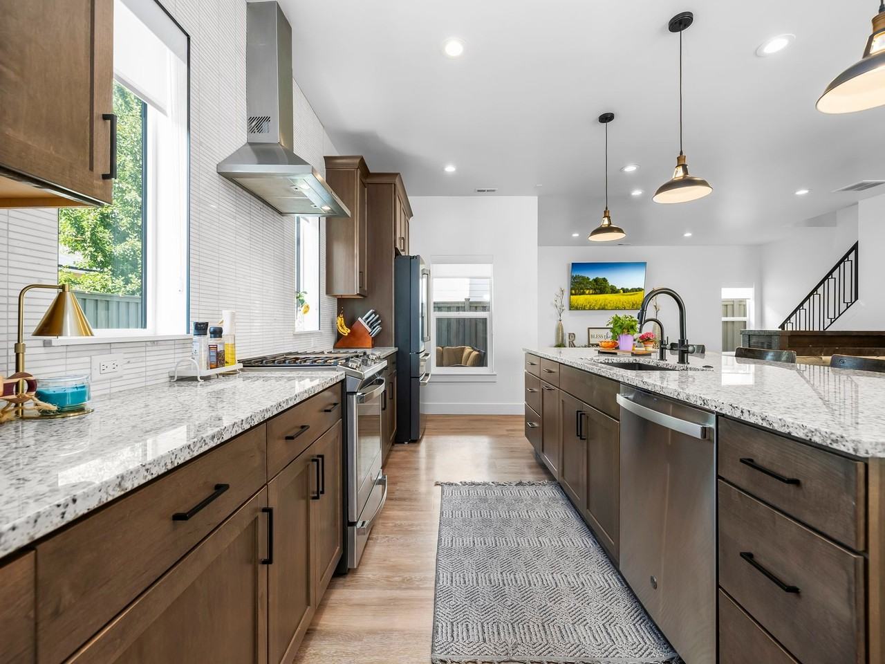 584 Wn - Photo 3 of 20