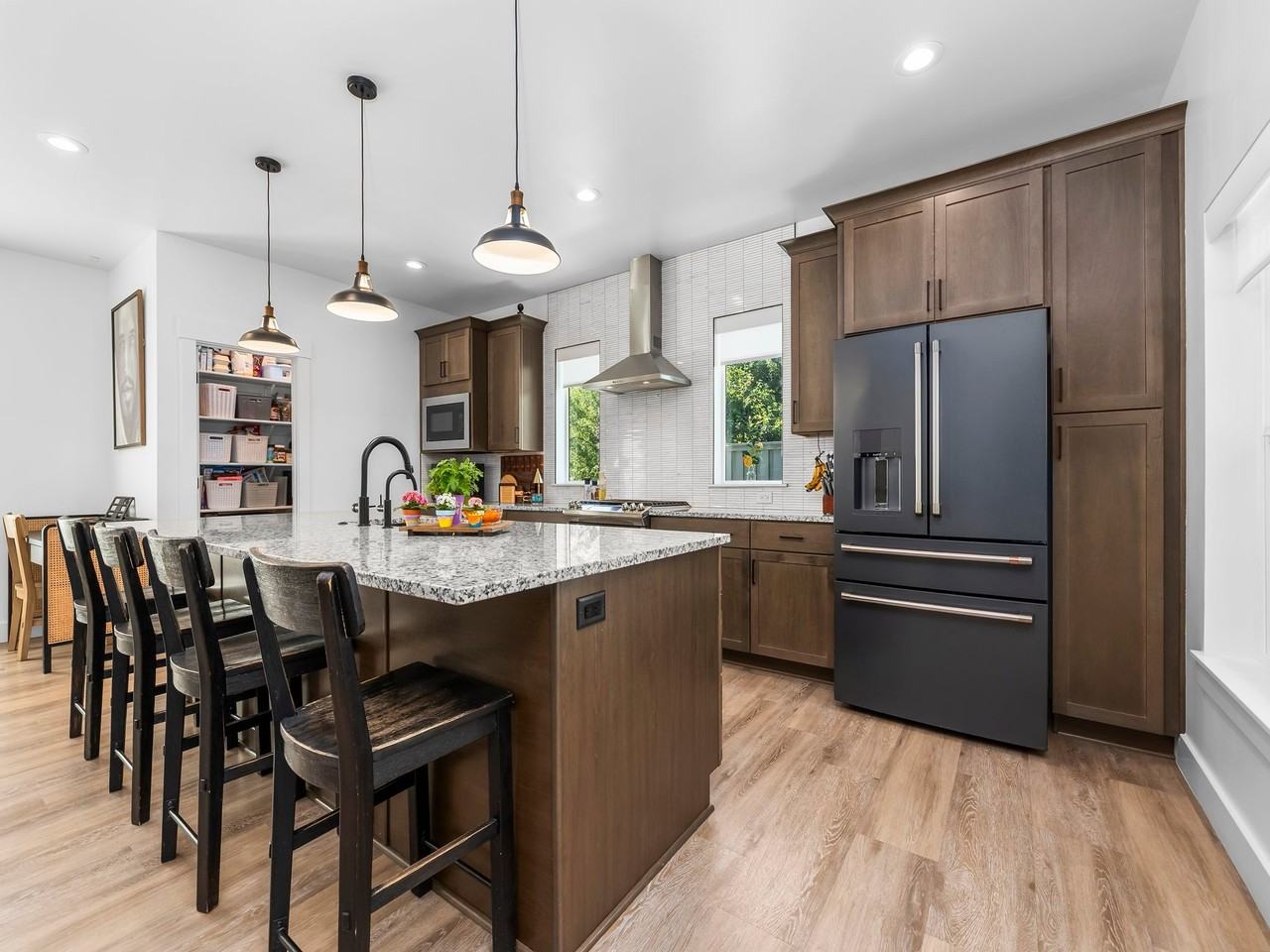 584 Wn - Photo 4 of 20