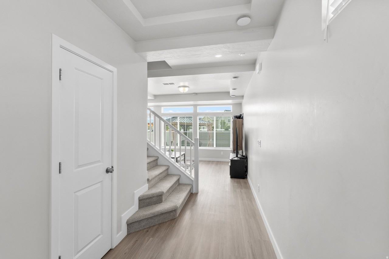 41 E Brushy Canyon St - Photo 2 of 18