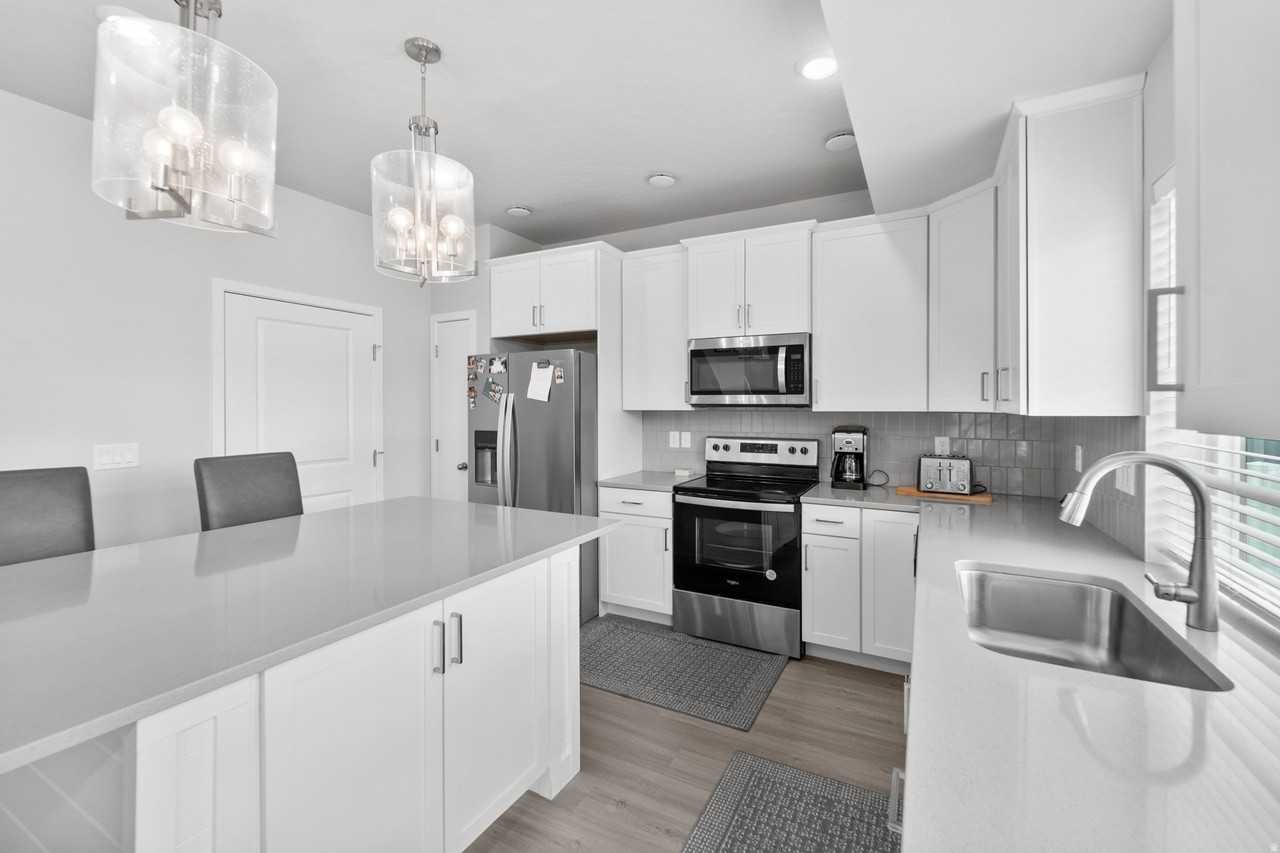 41 E Brushy Canyon St - Photo 3 of 18