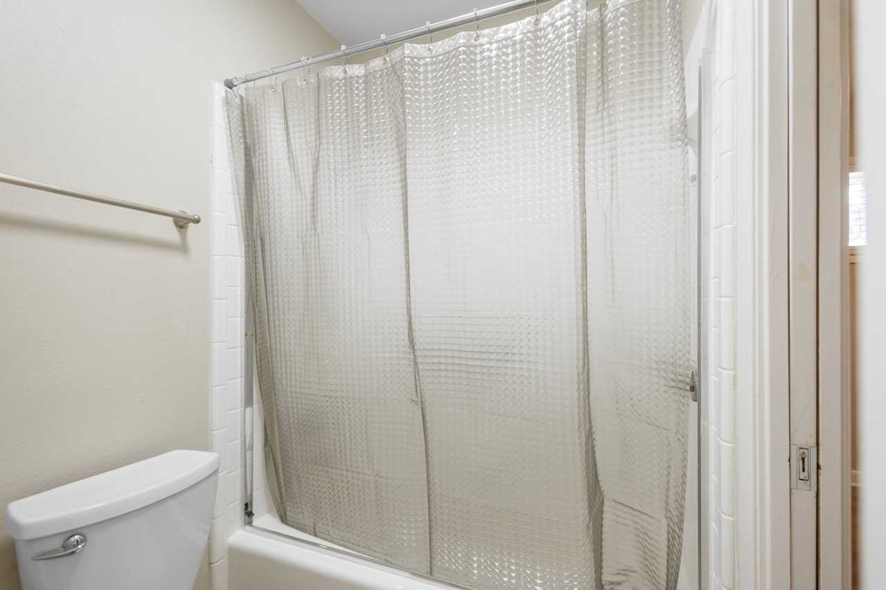 901 Raguet St #7 - Photo 5 of 12