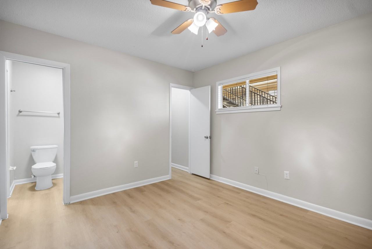 901 Raguet St #7 - Photo 6 of 12