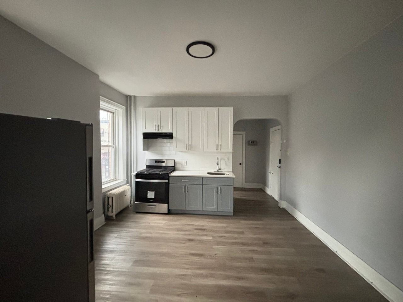 401 Central Ave - Photo 4 of 5