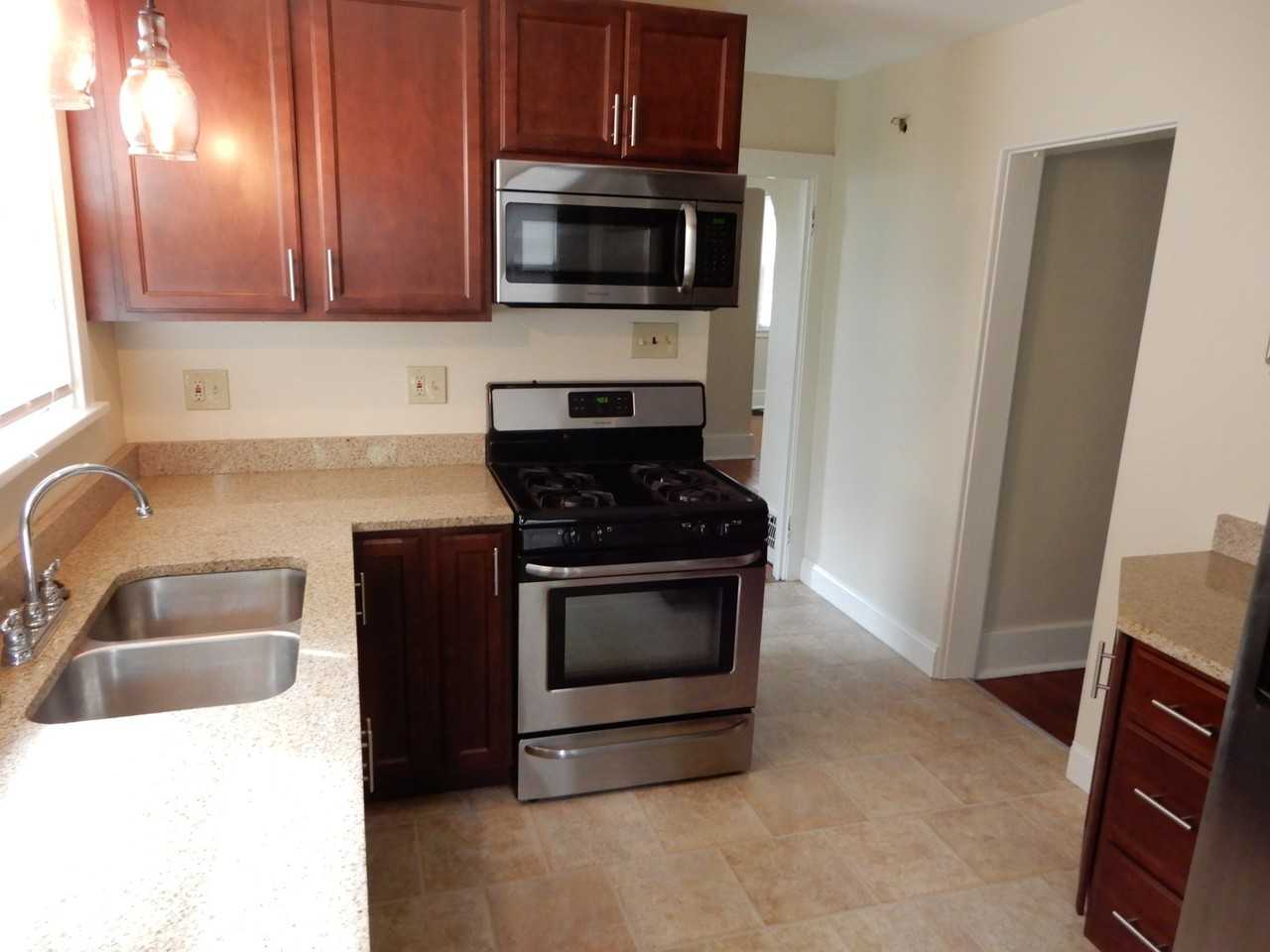 103 S Euclid Ave - Photo 2 of 6