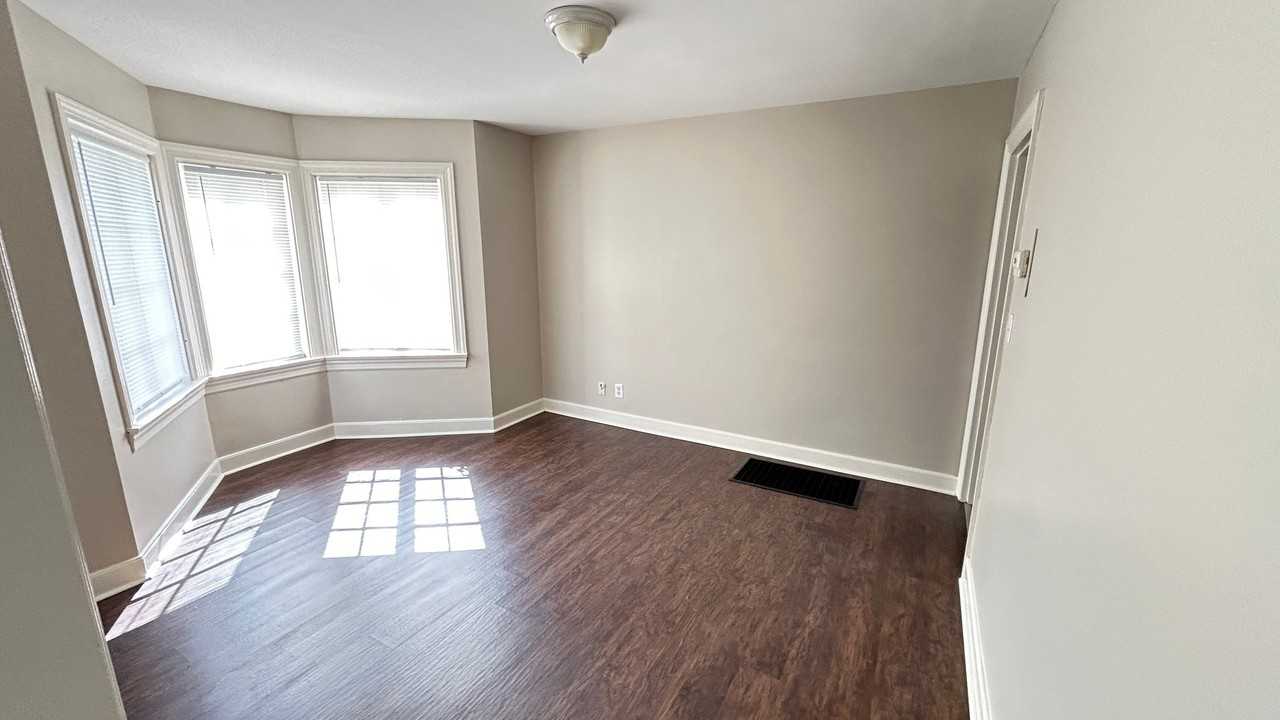 3004 Spencer Ave - Photo 6 of 9