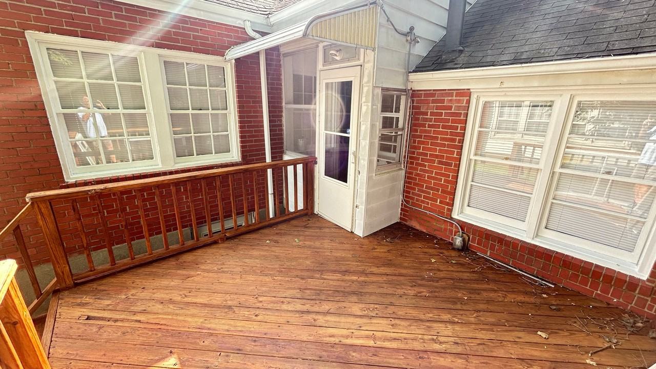 3004 Spencer Ave - Photo 7 of 9