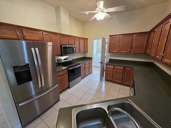 5531 Hampton Woods Way - Photo 2 of 20