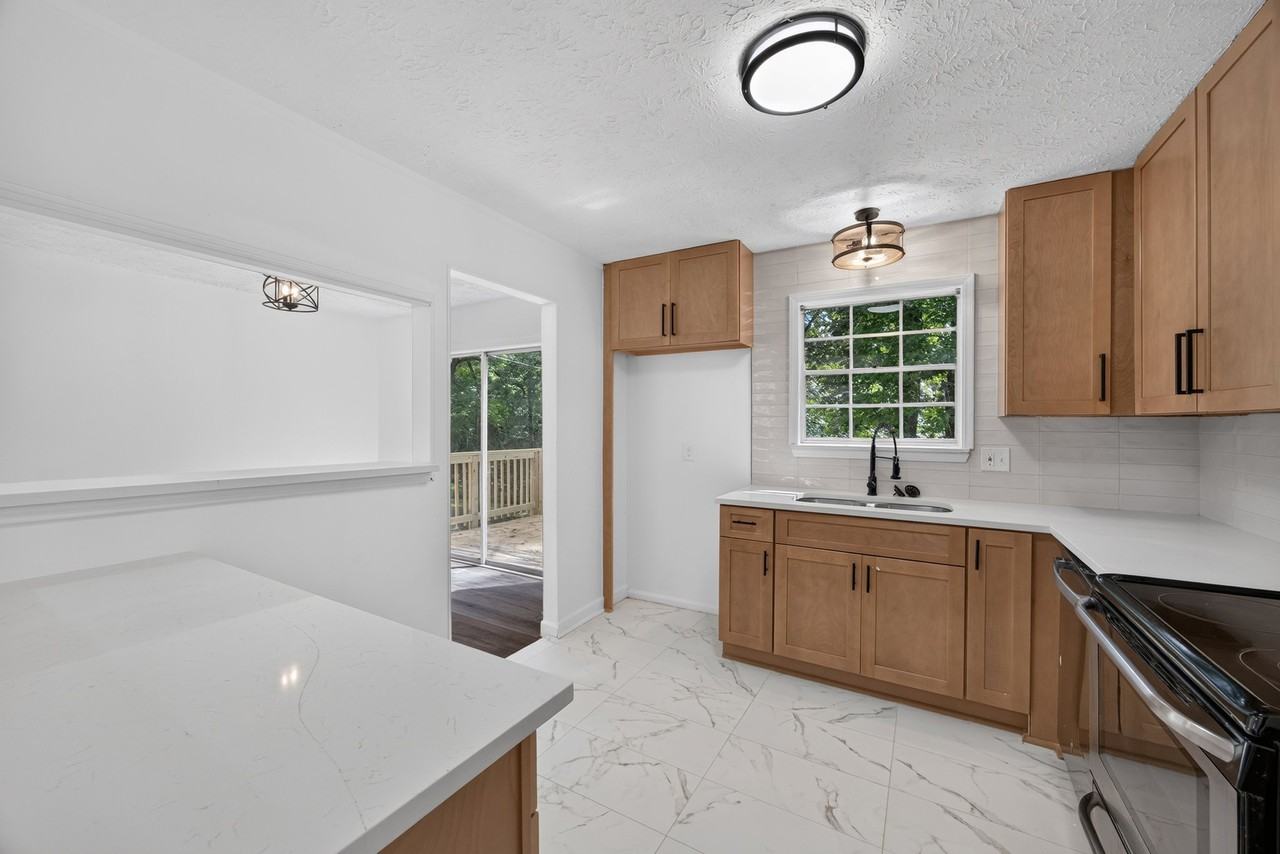 9175 Settlers Grove Rd Ne - Photo 5 of 20