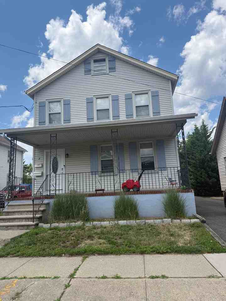 7 Llewellyn Ave #2