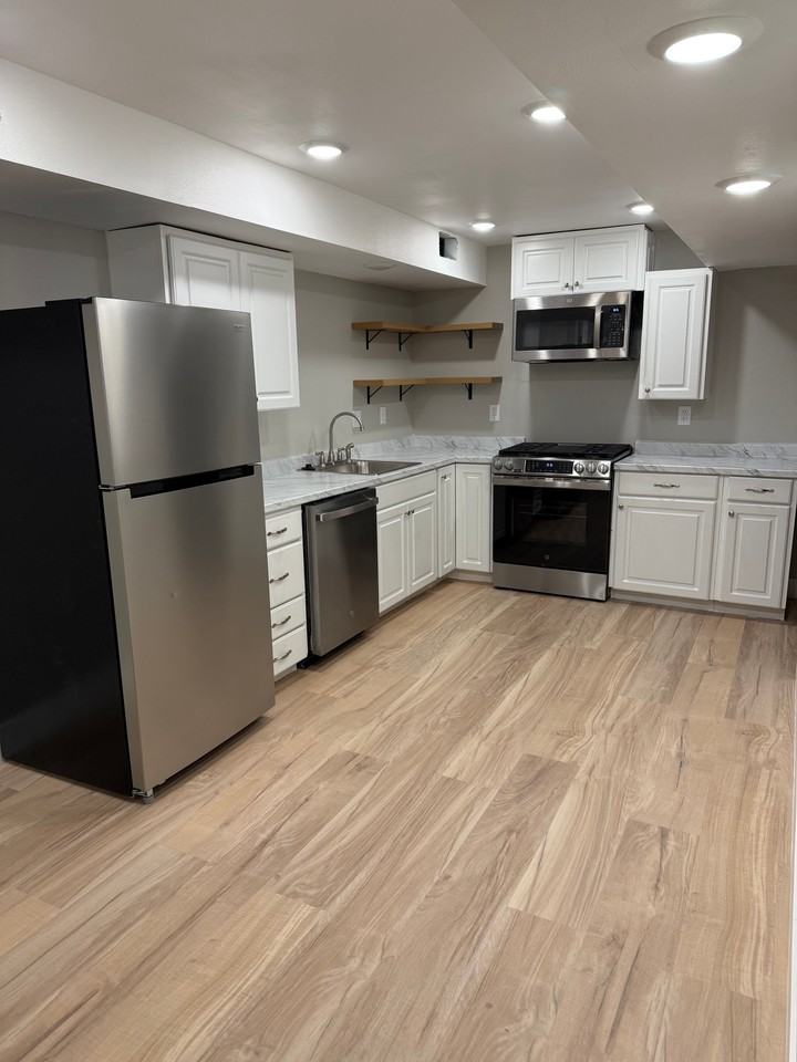 551 Sw - Photo 2 of 7