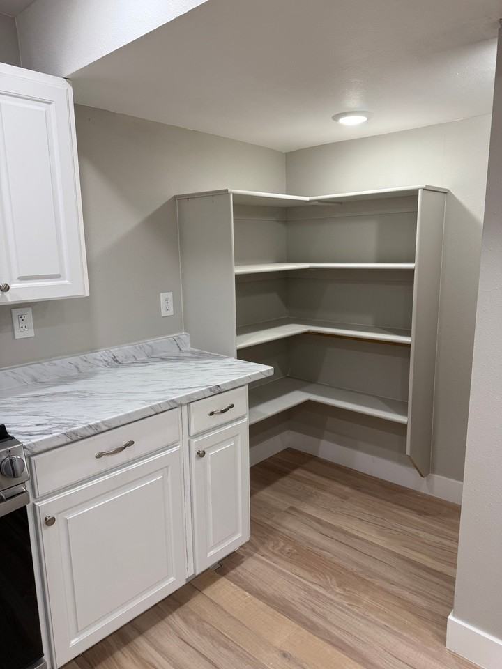 551 Sw - Photo 3 of 7