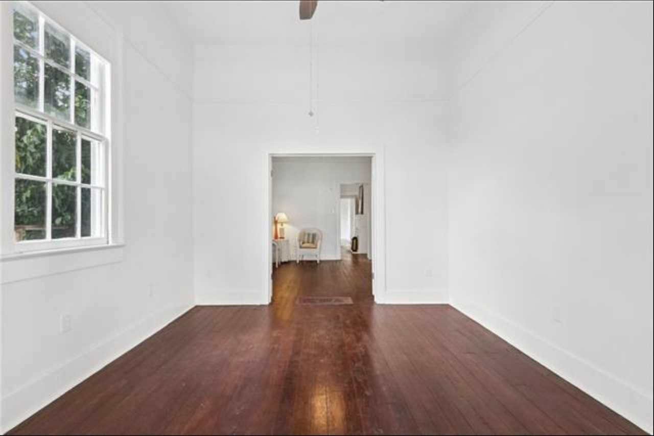 814 Gallier St - Photo 4 of 12