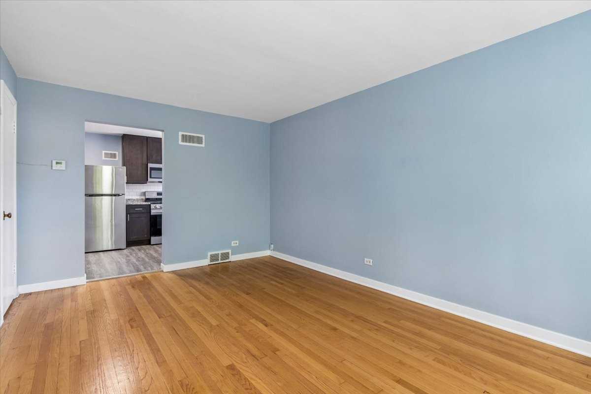 9116 Keating Ave #2B - Photo 3 of 10