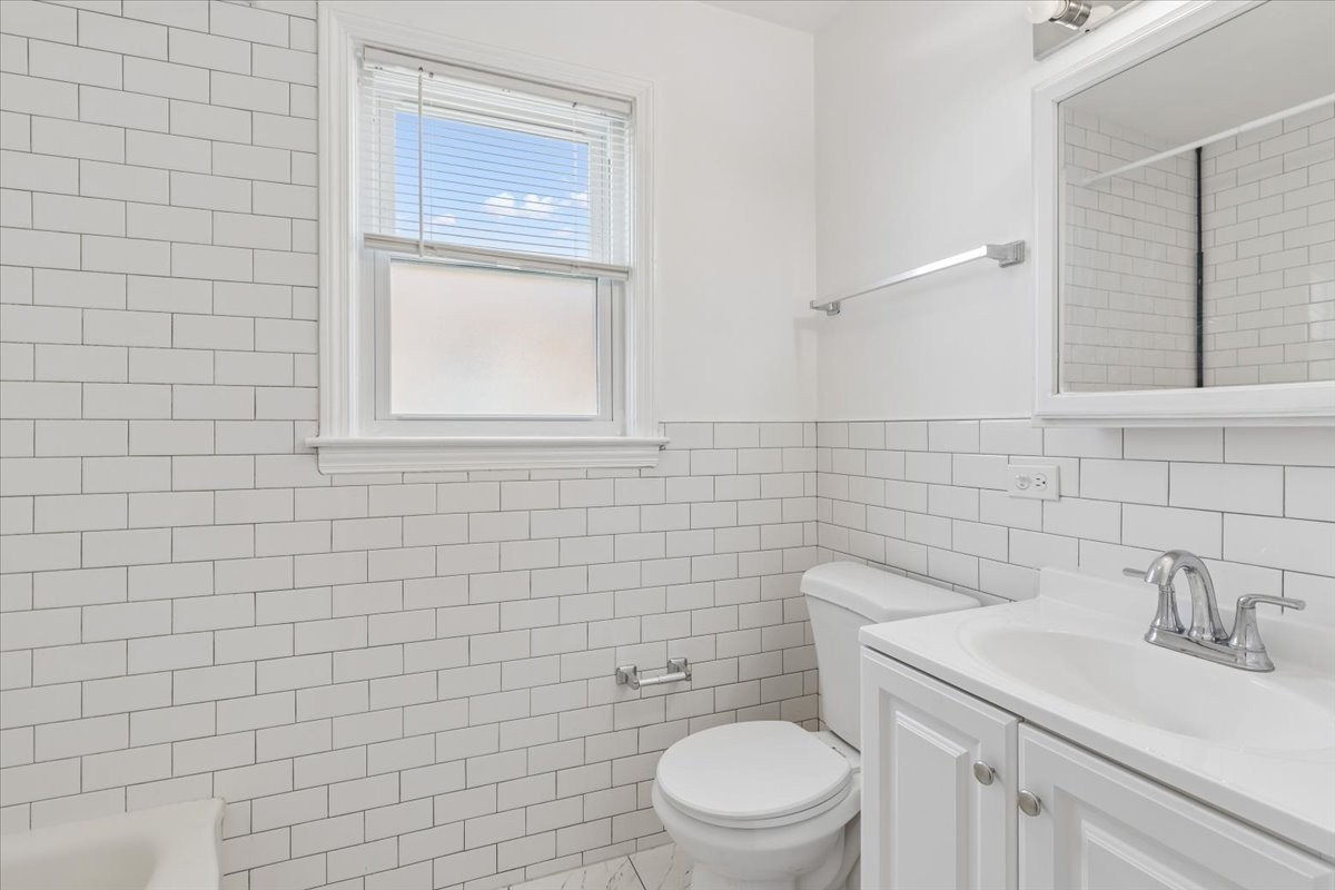 9116 Keating Ave #2B - Photo 7 of 10