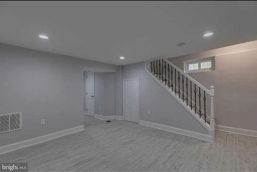 5520 B St Se - Photo 5 of 12