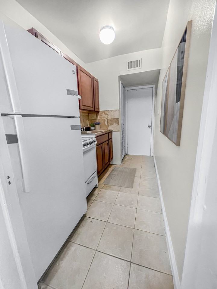 3964 Martin Luther King Jr Ave Sw #3 - Photo 4 of 4