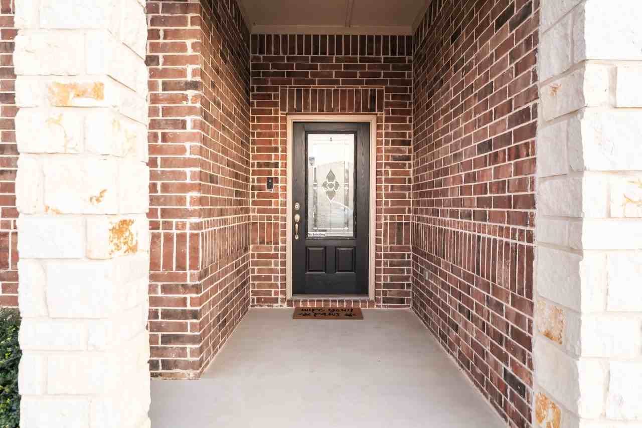 6210 Underwood Way - Photo 2 of 19
