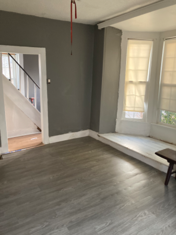 286 Bloomfield Ave - Photo 4 of 15