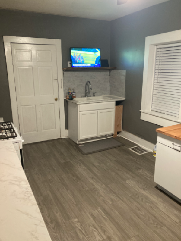 286 Bloomfield Ave - Photo 6 of 15