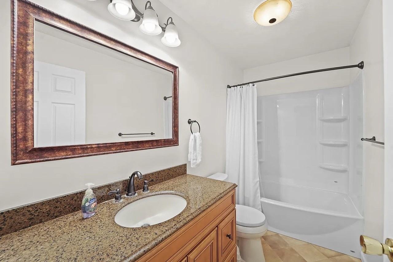 1151 Reynolds Rd - Photo 4 of 5