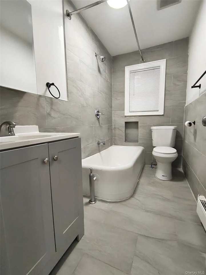 133 Lincoln Ave - Photo 5 of 8