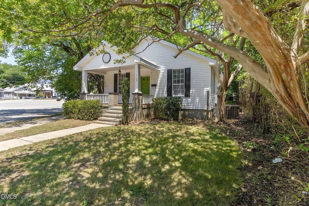 1103 Pettis Pl - Photo 2 of 10