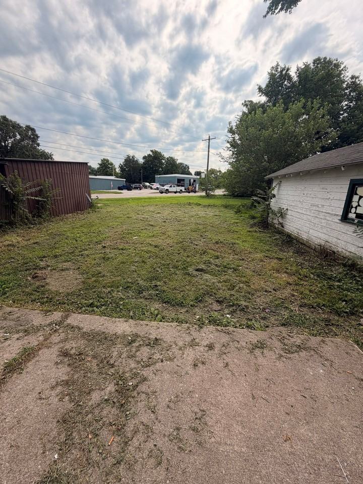 235 S Whitesboro St - Photo 5 of 20