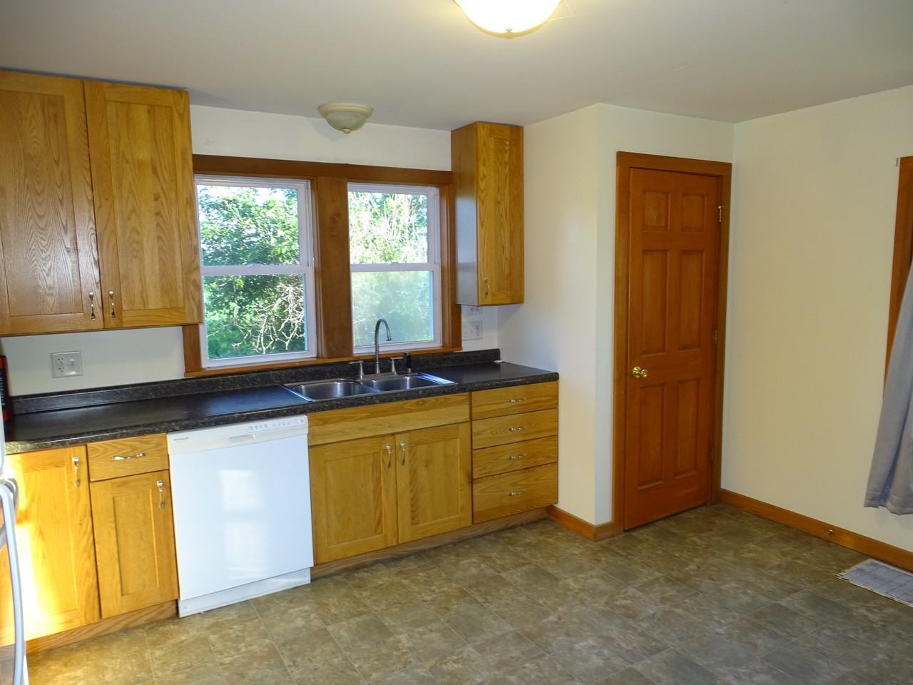 11370 Somerset Rd #NA - Photo 6 of 16
