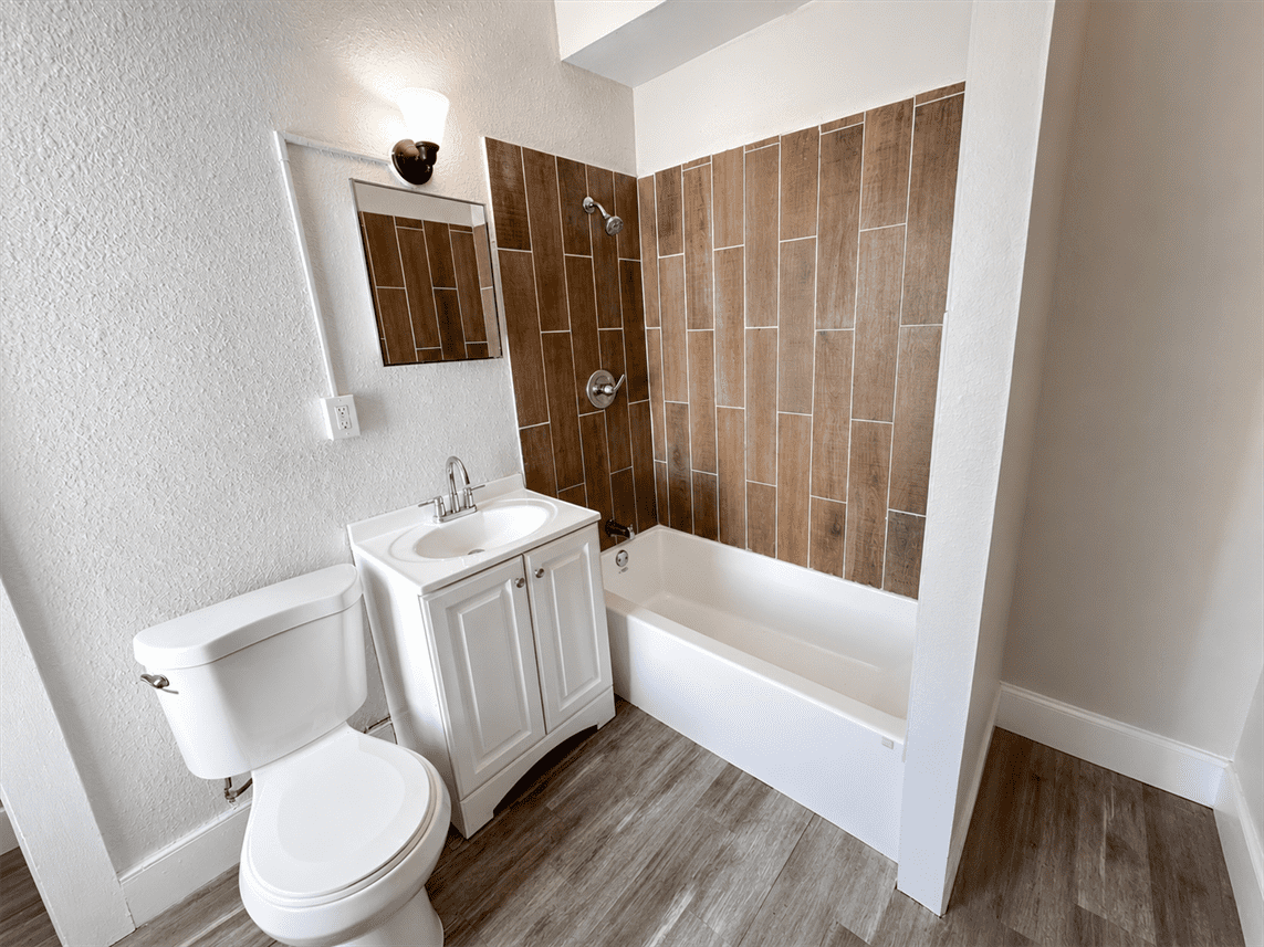 4032 Lewis Ave #NA - Photo 7 of 18