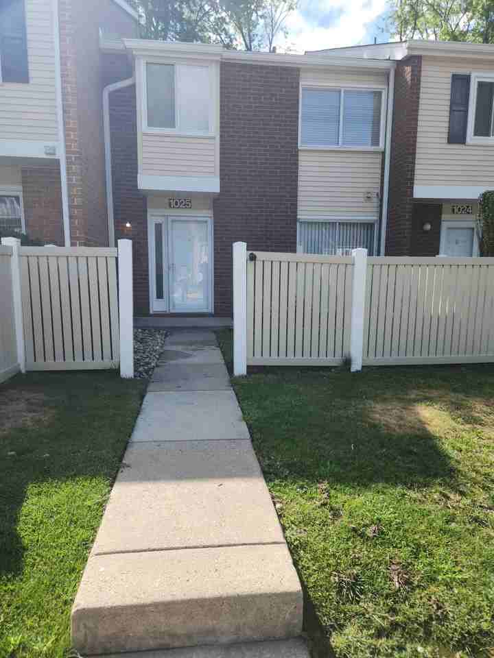 1025 Oaklyn Ct #1025 - Photo 2 of 17