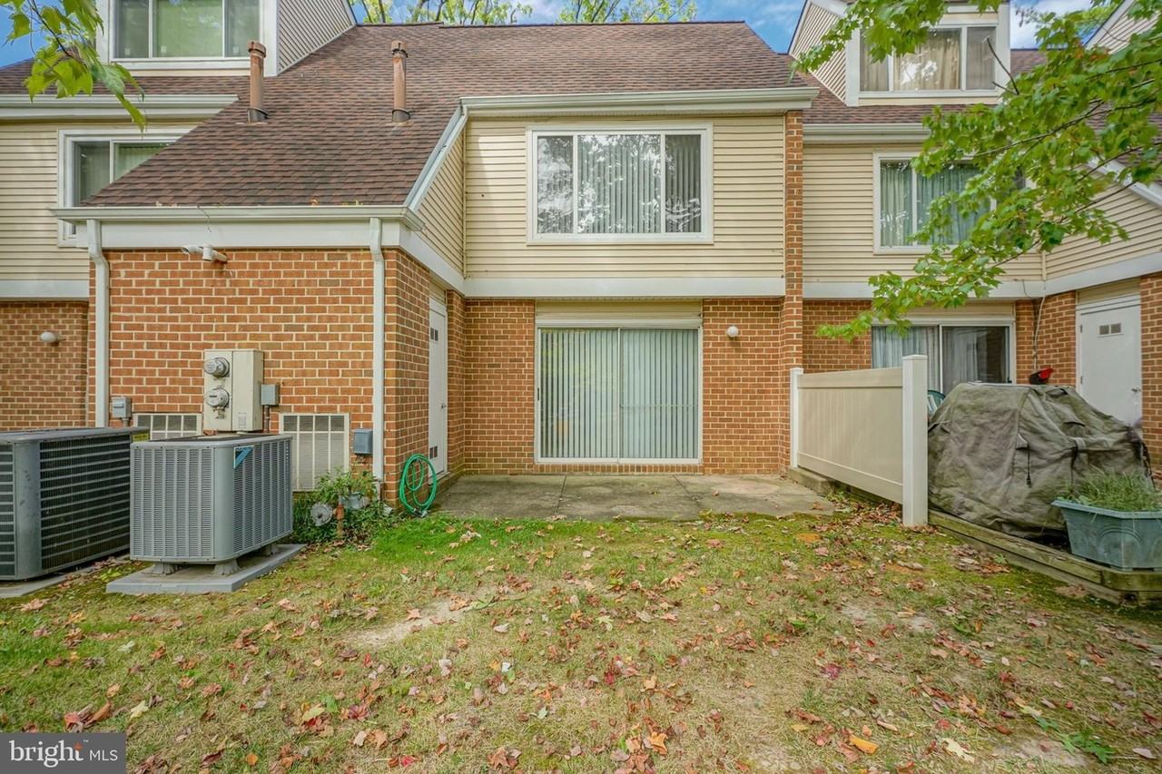 1025 Oaklyn Ct #1025 - Photo 3 of 17