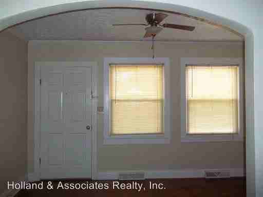 1320 Harris St - Photo 2 of 11