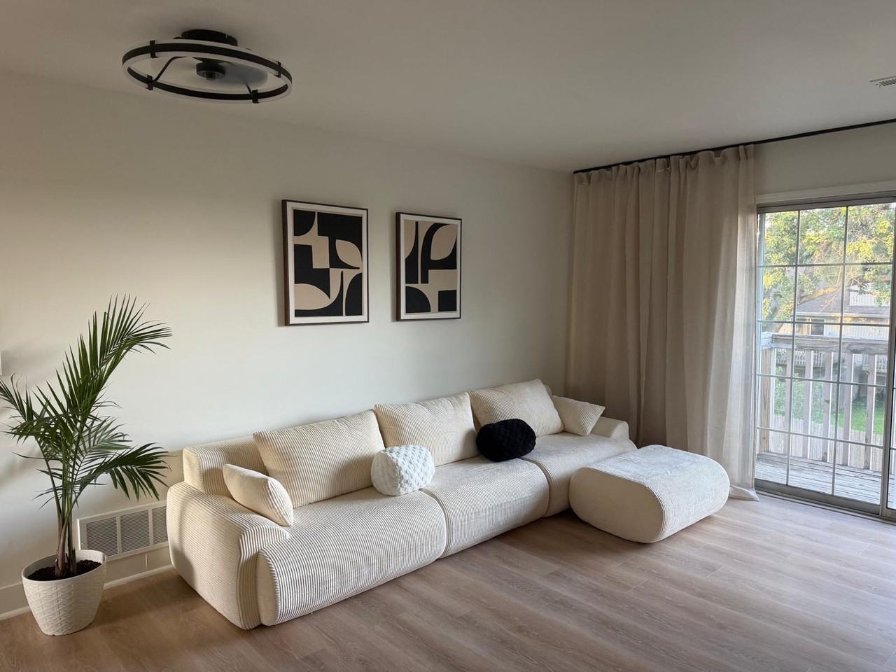209 Nw Barr Rd #C - Photo 6 of 9