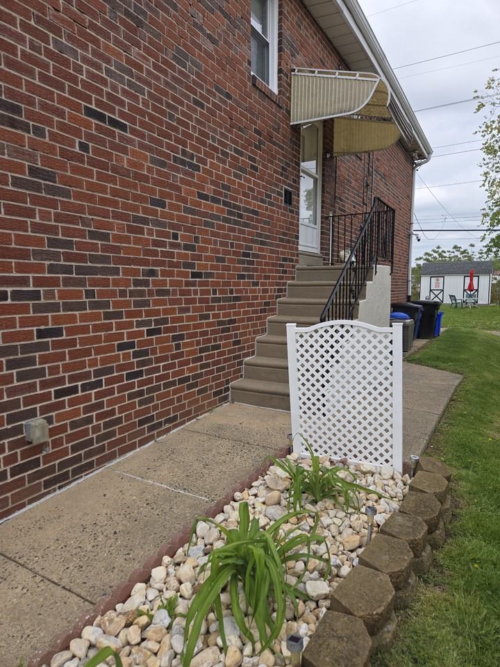 1819 Beyer Ave #B - Photo 2 of 24