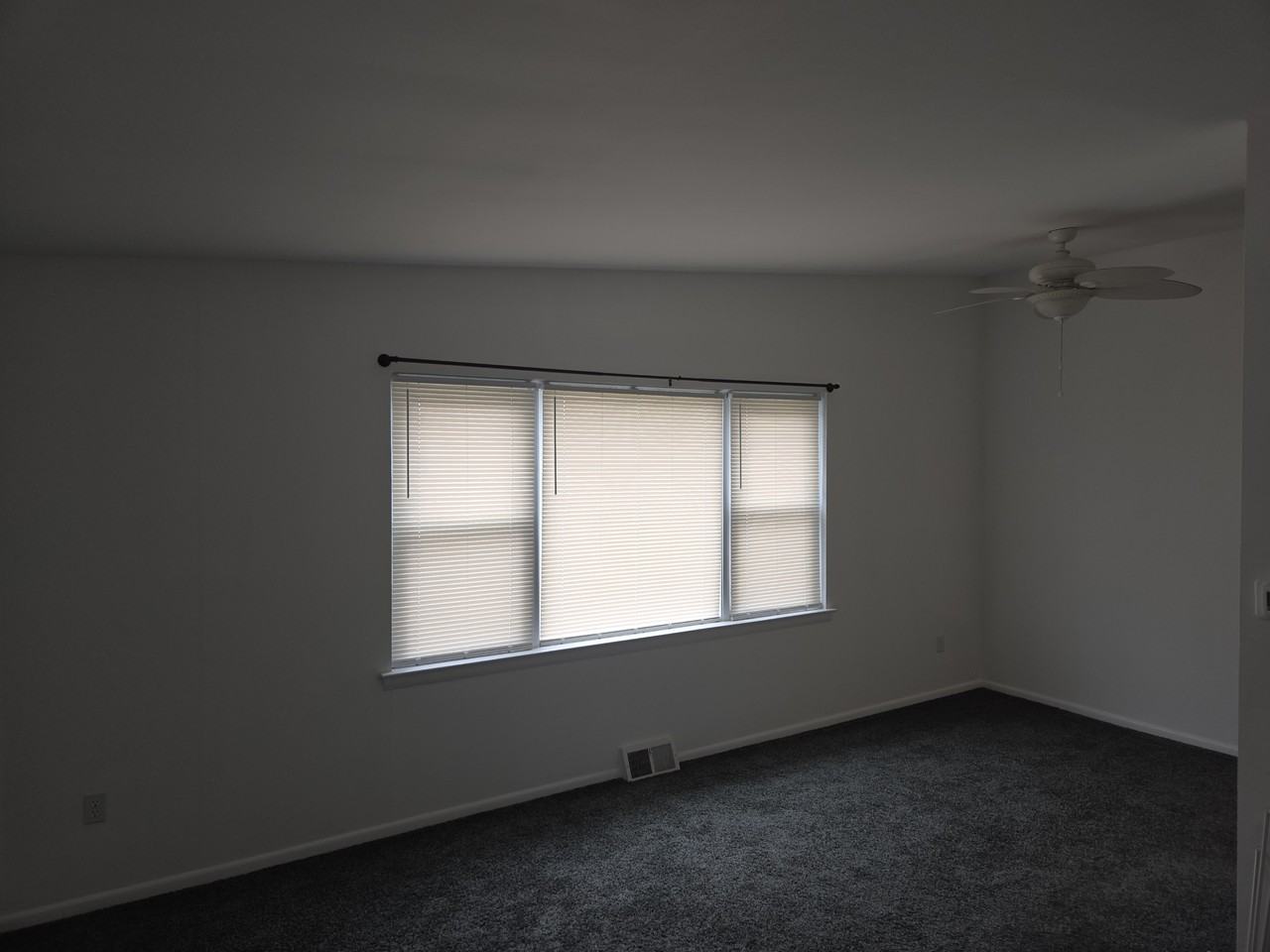 1819 Beyer Ave #B - Photo 5 of 24