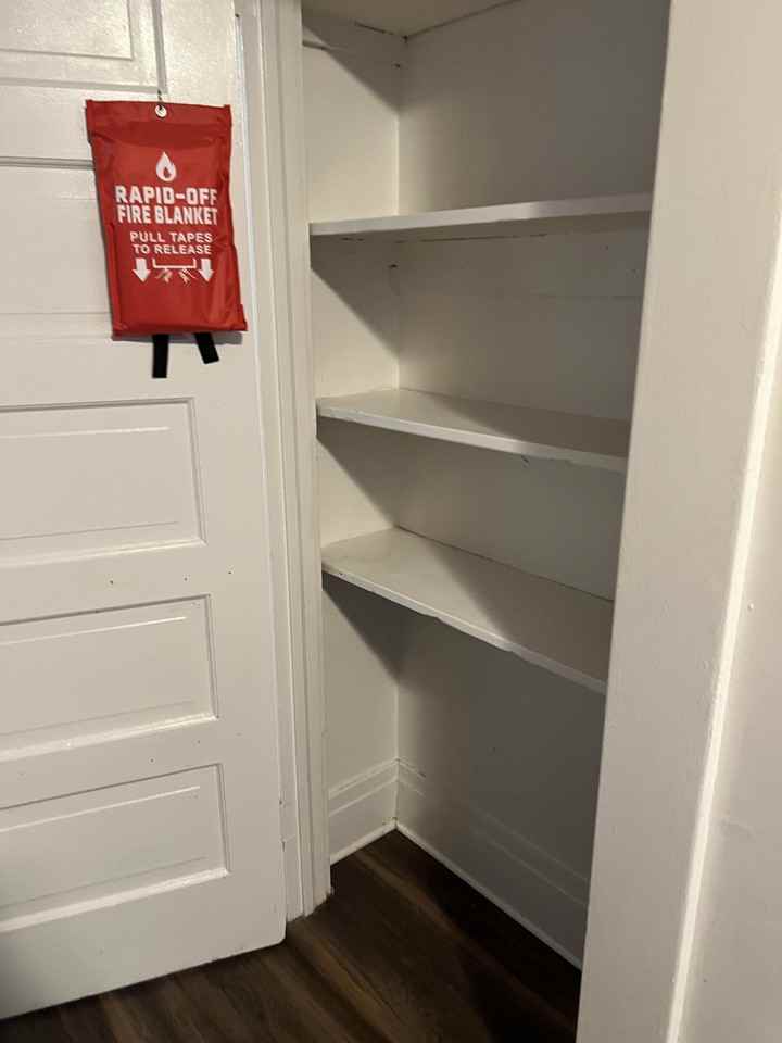 4122 1/2 Griffin Ave #4122-1-2 - Photo 6 of 13