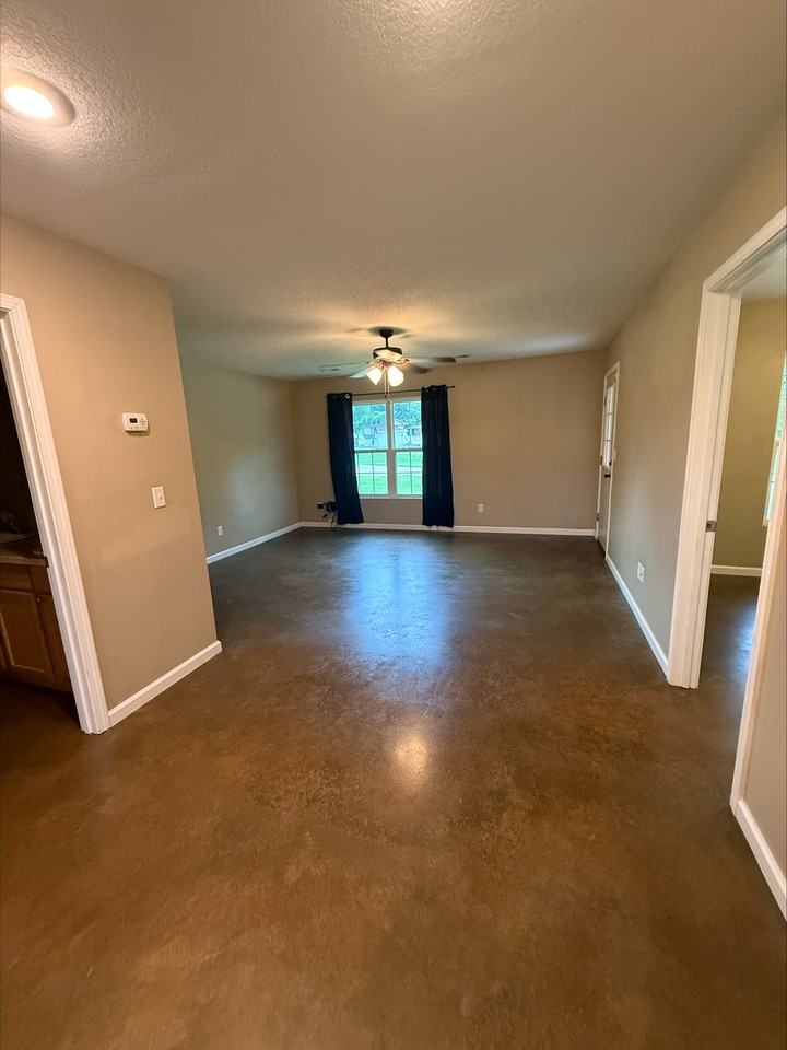 104 Redwood Dr #B - Photo 5 of 12
