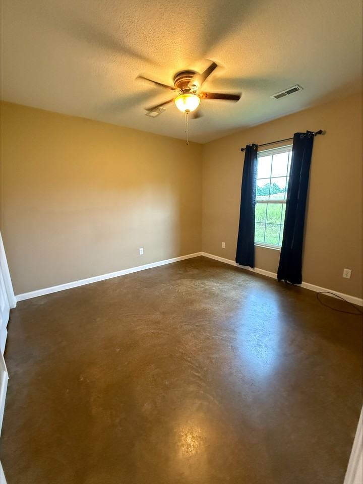 104 Redwood Dr #B - Photo 7 of 12