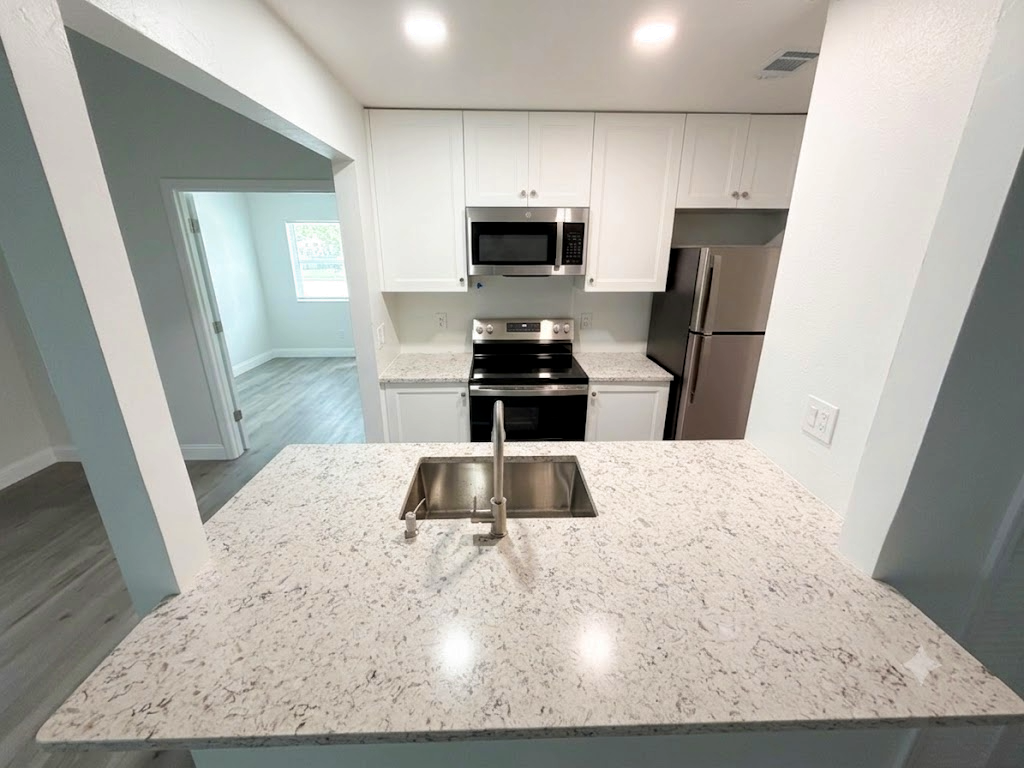 549 Sun Ridge Pl #207