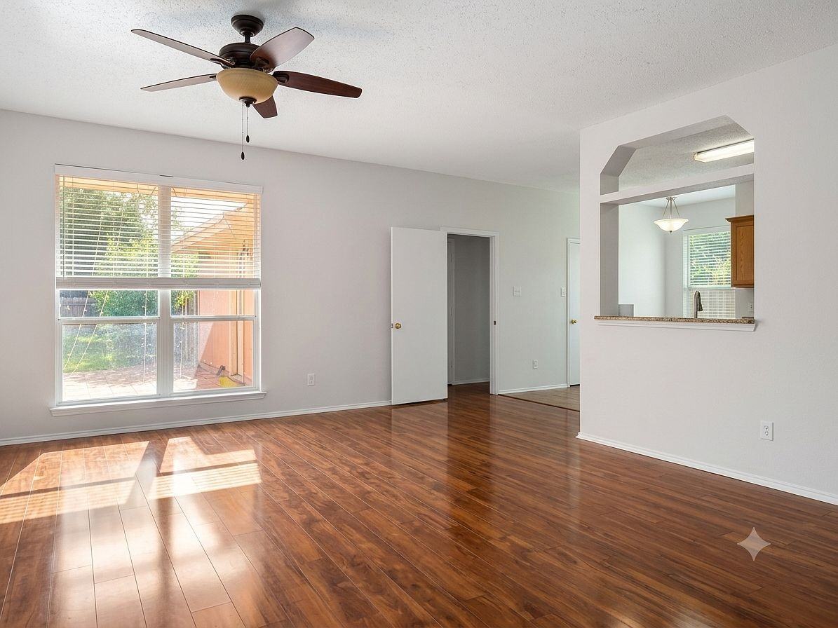 118 Arbor Ridge Dr #NA - Photo 5 of 15