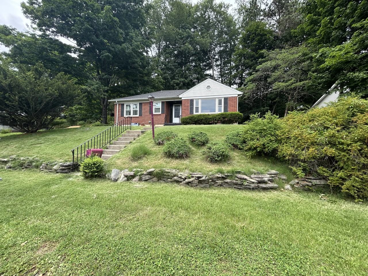 114 Maple Ave #NA - Photo 2 of 17