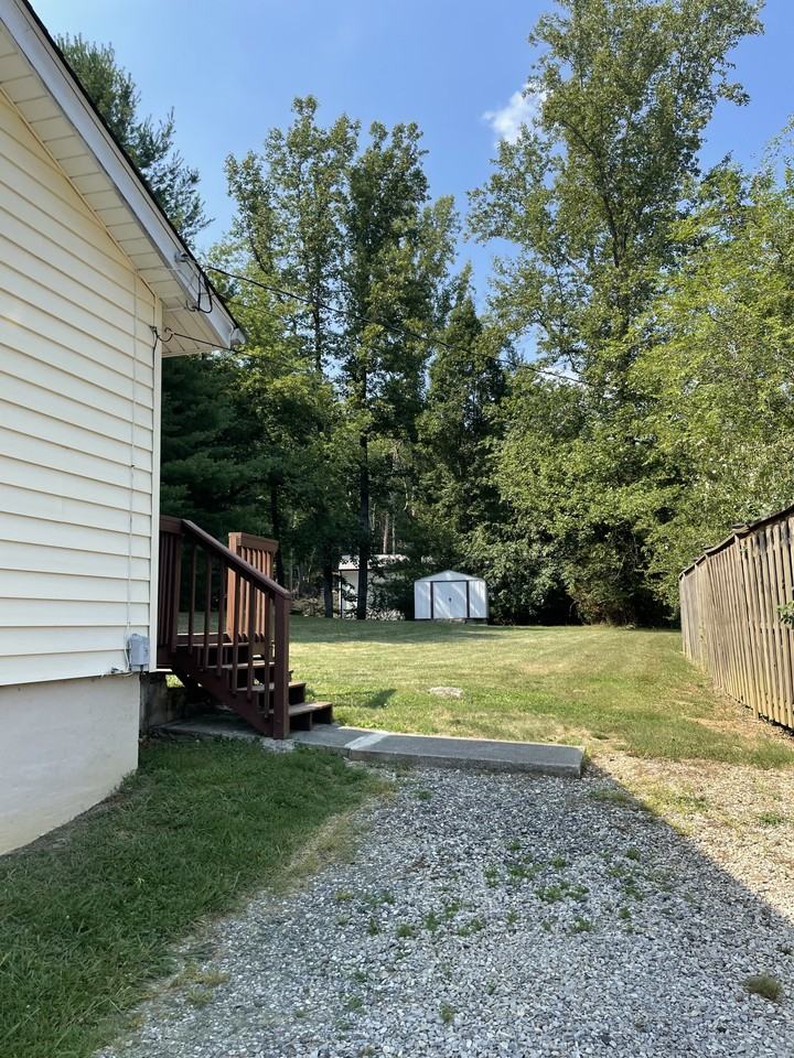 2533 Wildwood Rd #NA - Photo 3 of 16