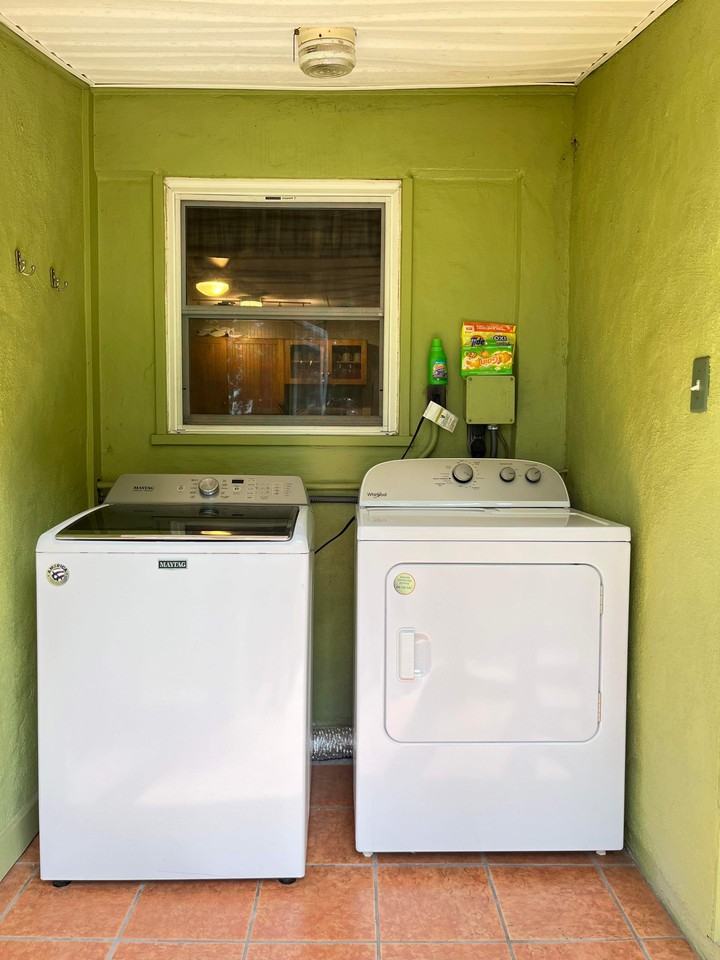 1158 Hawthorne Ave #NA - Photo 3 of 20